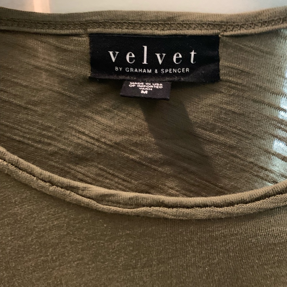 Velvet by Graham and Spencer l/s crewneck.